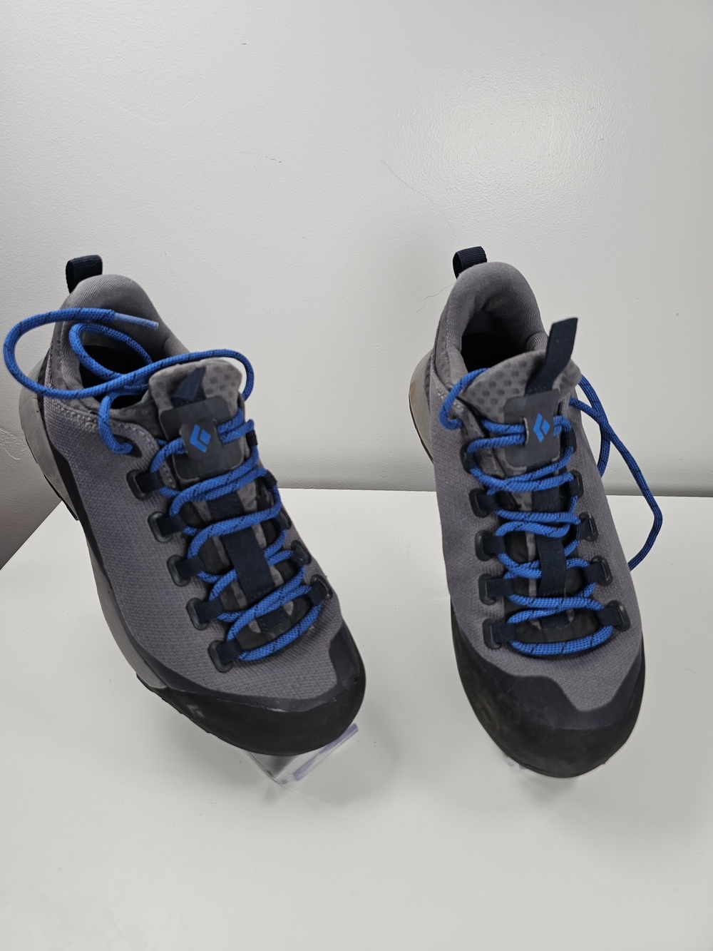 Black Diamond Men's Gray and Blue Outdoor Approach Sneakers